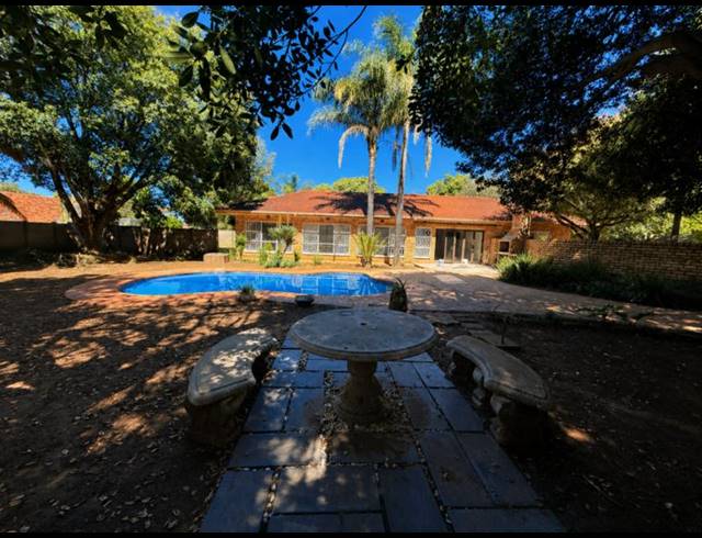 3 BEDROOM HOUSE FOR SALE IN VANDERBIJLPARK SW 2